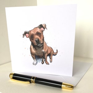 Rode Staffy wenskaart van een inkt- en aquarelschilderij van een Staffordshire Bull Terrier verjaardag/Notelet/bedankt blanco binnenin
