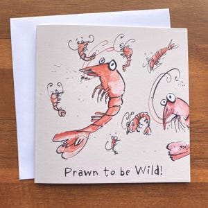 Garnalenkaart "prawn to be wild" - van een origineel aquarelschilderij van een groep roze garnalen, grappige verjaardagskaart, cartoongarnalen