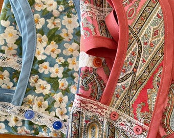 Girl's Old-Fashioned Apron Fits Sizes 5-6 -- Choice of One