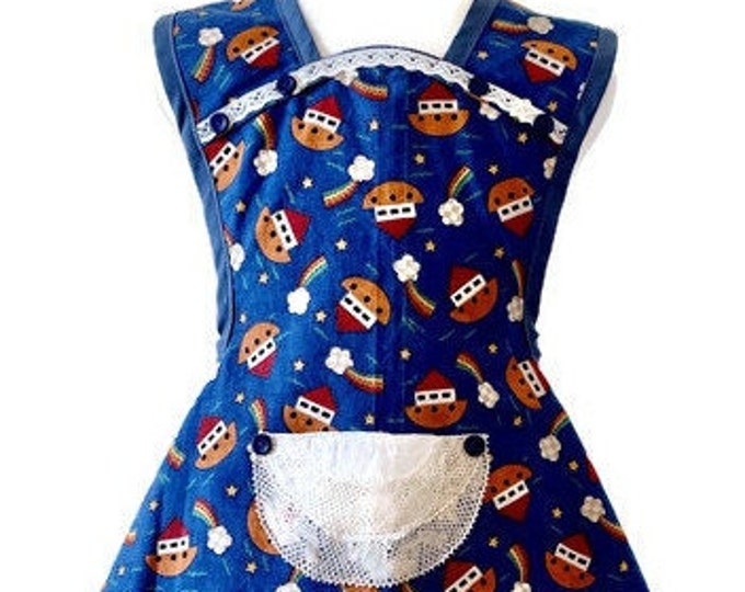 Girl's Old-Fashioned Apron With Noah's Ark Theme Fits Sizes 5-6