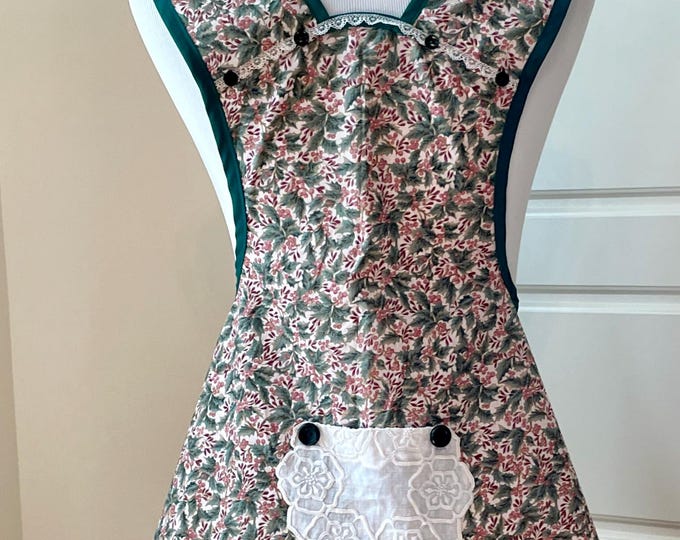 Poinsettia Print Old-Fashioned Apron Fits Sizes XS-S