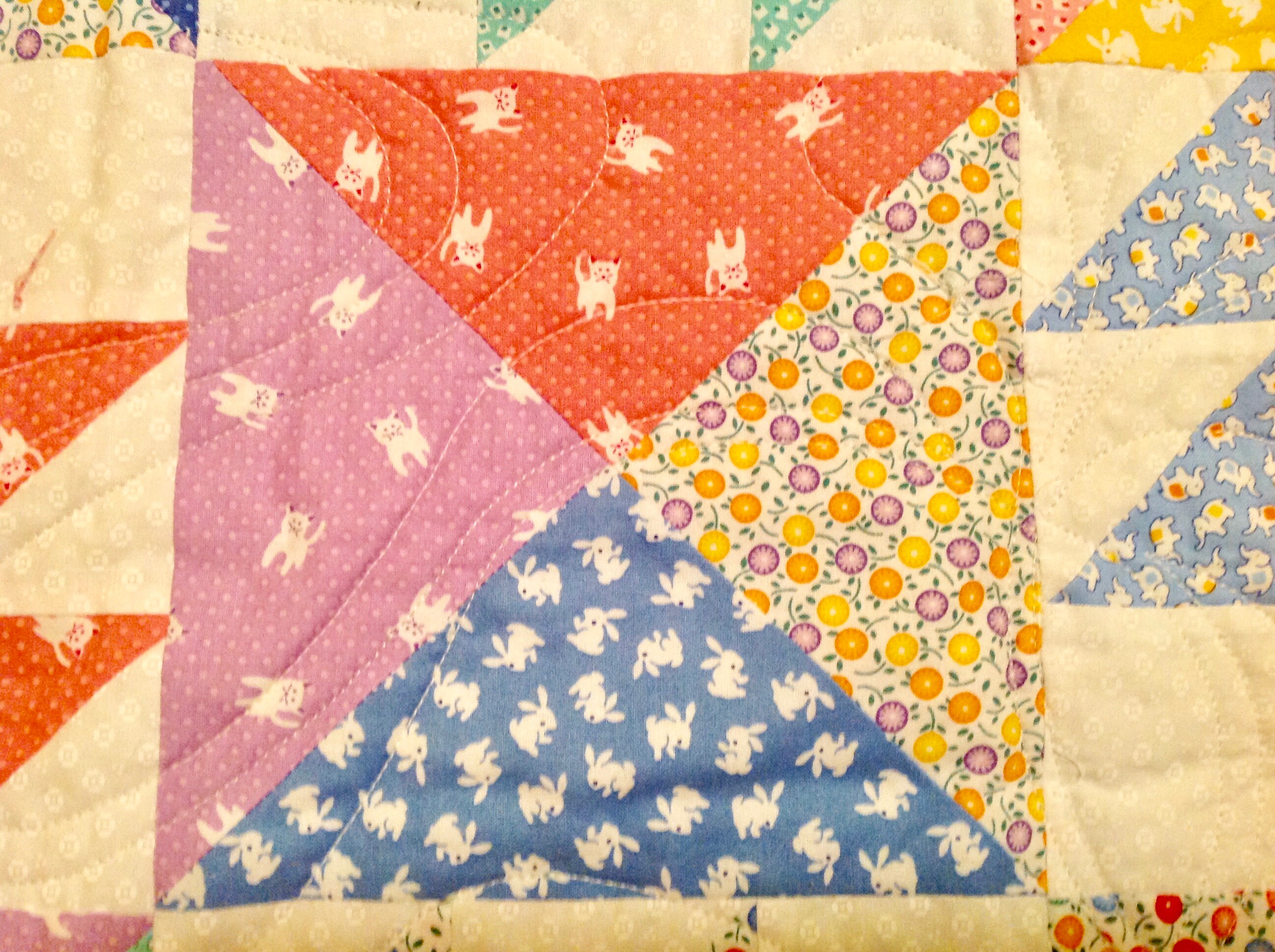 Sunny Days '30s Lap Quilt / Toddler Quilt / 51 x 65 Inch Quilt