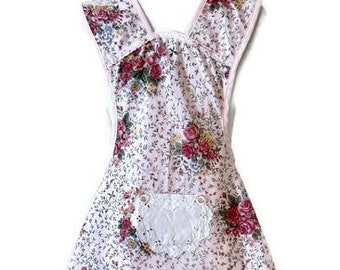 Pink Floral Bouquet Old-Fashioned Apron Fits Sizes XS-S