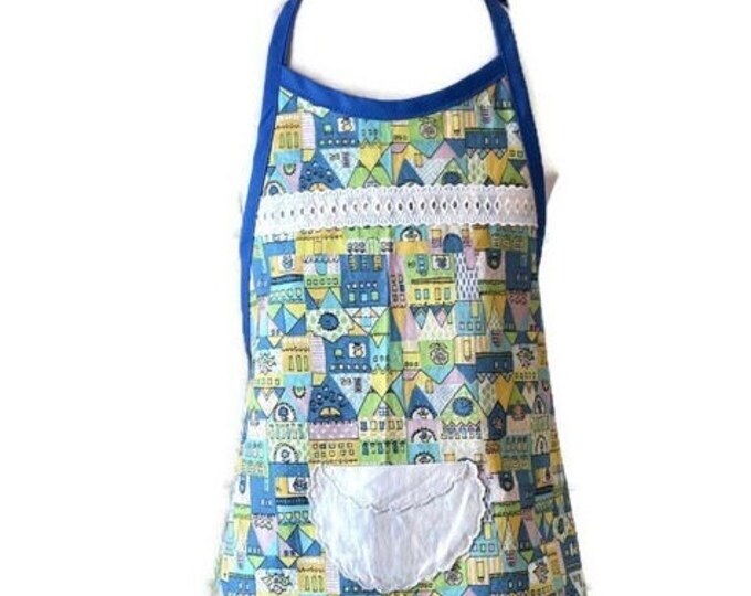 Castle Print Little Girl's Apron Fits Sizes 3-4