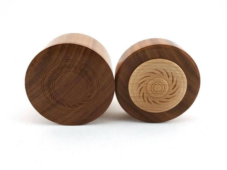 Ring box Wooden keepsake box Turned Box with lid Woodturning Turned wooden box made from Sapele /& Beech Jewellery box
