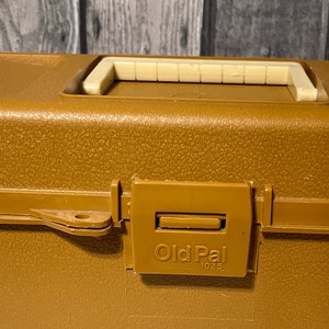 VINTAGE FISHING TACKLE box - Old Pal - Abu £31.00 - PicClick UK