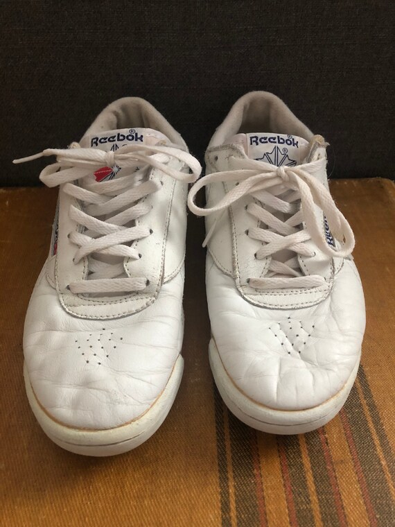 Vintage Reebok low cut sneaker