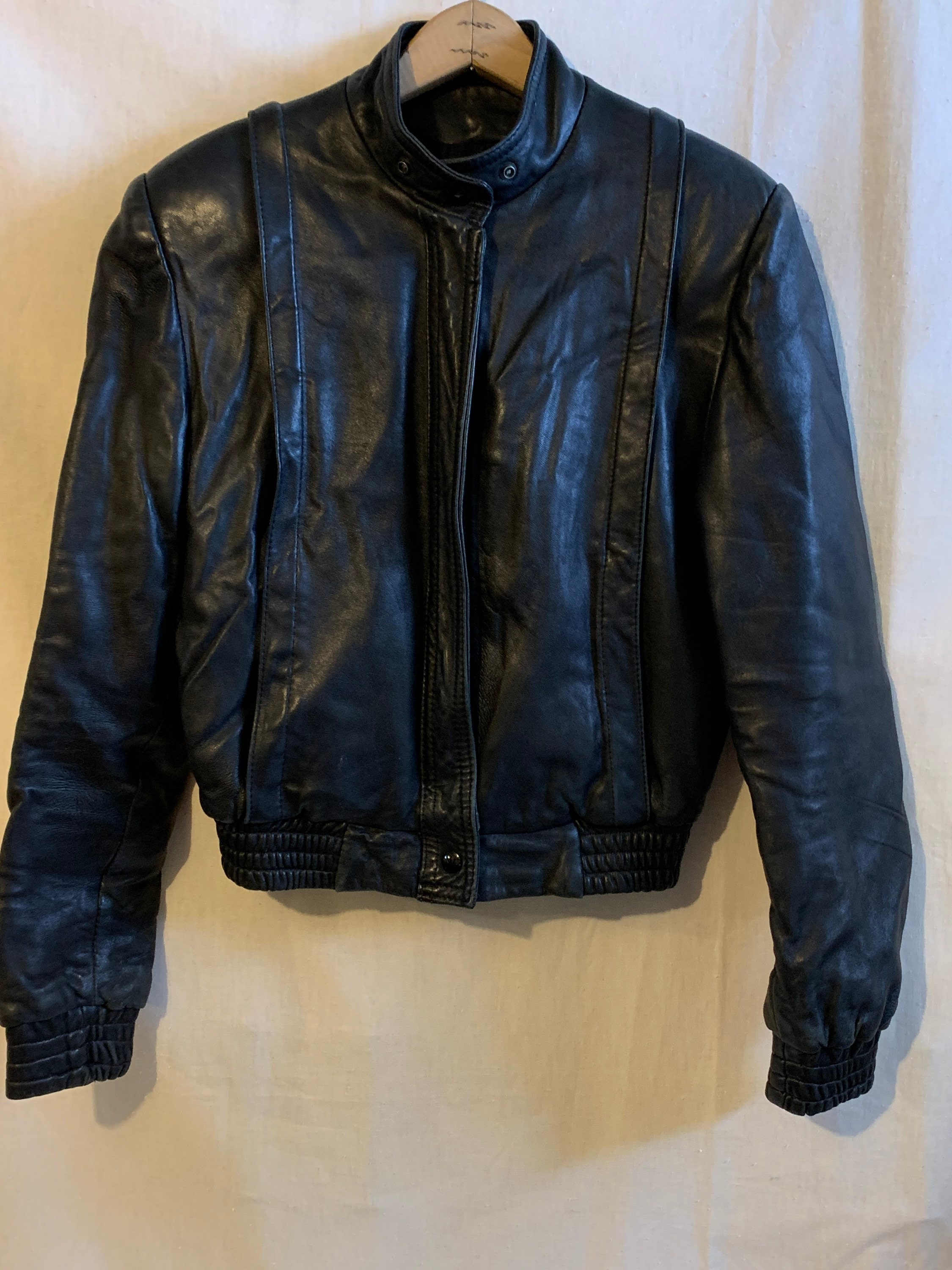 【COLOR iN ID】Boxy leather vintage washed jacket Everyday Boxy Leather Jacket - Washed Black – Rebalance Vintage
