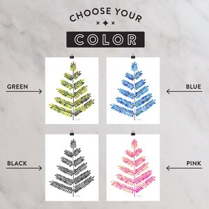 Puede incluir: Cuatro variaciones de color diferentes de una impresi&oacute;n de helecho. El helecho es un dise&ntilde;o estilizado con un esquema de color verde, azul, negro y rosa. Las impresiones se muestran sobre un fondo blanco con la palabra "Elige tu color" en la parte superior.