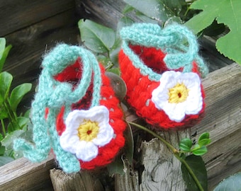 Crochet baby shoes pattern, Baby slippers strawberry, Baby girl booties PDF pattern in 3 sizes, Baby boots pattern, Newborn shoes tutorial