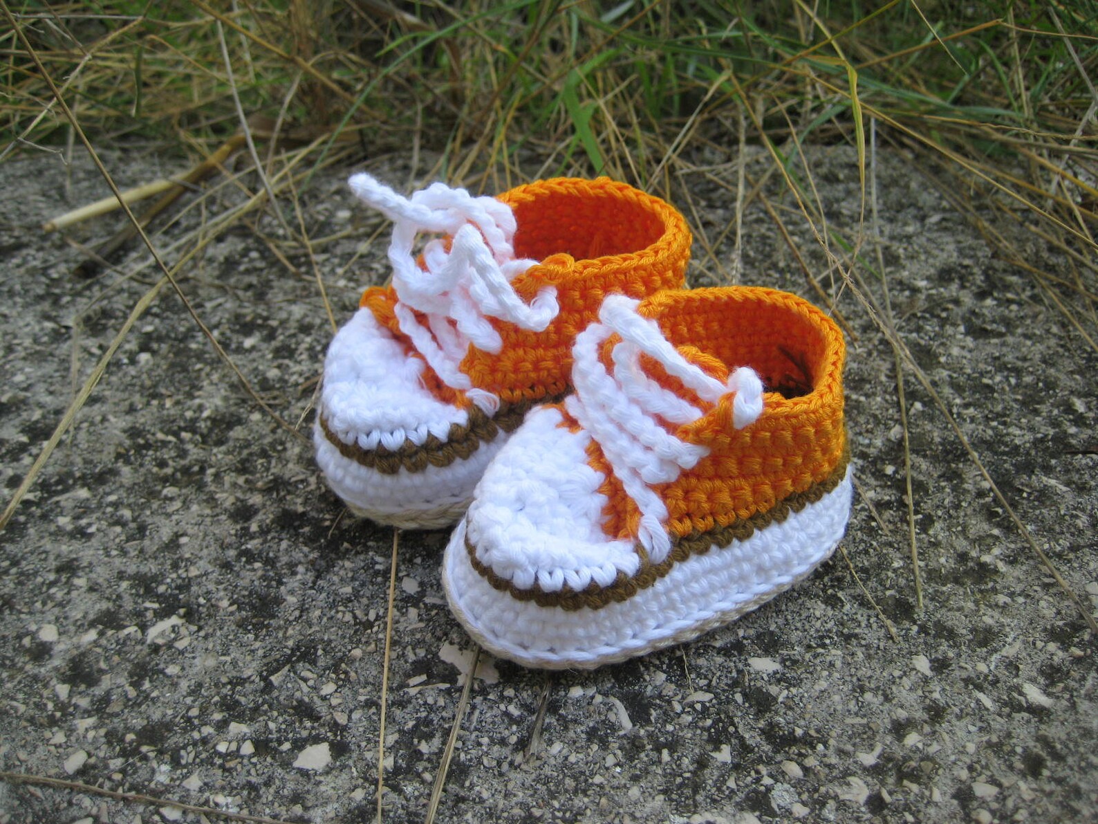 Crochet Pattern Baby Sneakers for Baby Girl and Boy, PDF Pattern in 3