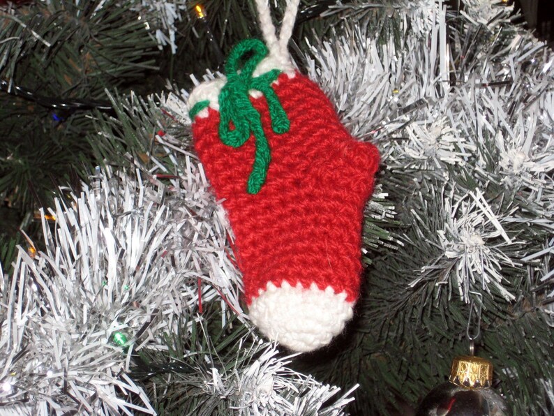 Christmas Stocking Ornament Crochet Pattern, Small Crochet Socks, Christmas Tree Decoration