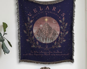 Velaris Lesedecke SJM ACOTAR Merch Der Nachtgericht Plüsch gewebt Überwurf Ein Gericht der Dornen und Rosen Geschenk Bücherwurm Geschenk für ihre Bücherecke