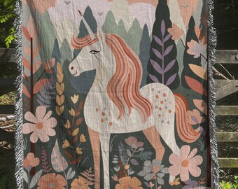 Couverture tissée décorative pour chambre de bébé licorne Décoration de chambre d'enfant inspirée des contes de fées Morris Style Cottagecore Fairycore jeté tissé tapisserie botanique