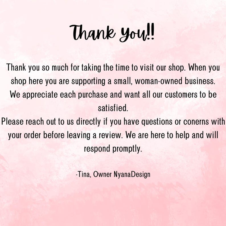 Puede incluir: Imagen digital con fondo de acuarela rosa y blanco. El texto "Thank you!!" est&aacute; en fuente negra manuscrita. Texto adicional expresa gratitud por visitar la tienda y apoyar a una peque&ntilde;a empresa.