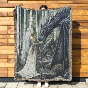 Throne of Glass Inspired Woven Blanket, TOG and Fourth Wing Fandom Gift, Manon & Abraxos Tapestry Throw, Cozy Booktok Decor for Book Lovers