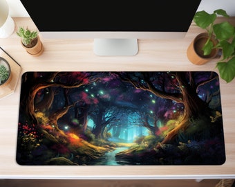 Può includere: Una scena di foresta fantastica colorata con luci scintillanti e un ruscello tortuoso. Gli alberi sono alti e rigogliosi, con un fogliame verde, viola e blu vibrante. La scena è ambientata su uno sfondo di cielo blu scuro con stelle scintillanti.