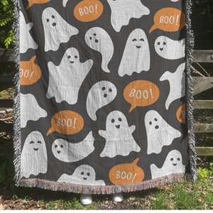Halloween Ghost Throw, Cute Ghost Blanket, Halloween Decor, Cute Fall Blanket, Spooky Season Decor, Gift For Halloween Lovers Trick or Treat
