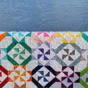 Framed Pinwheels Quilt Pattern: Baby, Throw, Queen Size (PDF) - Etsy