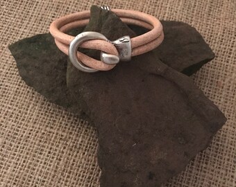 Minimalist vintage look distressed leather round buckle clasp bracelet Natural with Antique Silver XS 6 1/4" with slider