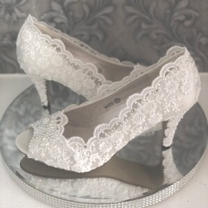 vintage wedding shoes lace pearl crystal bridal heels wedding pumps image 5