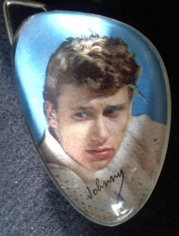 Johnny Hallyday  Lucite pendant, with signature a… - image 4