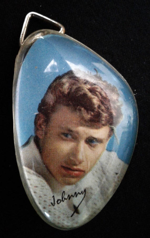 Johnny Hallyday  Lucite pendant, with signature a… - image 1