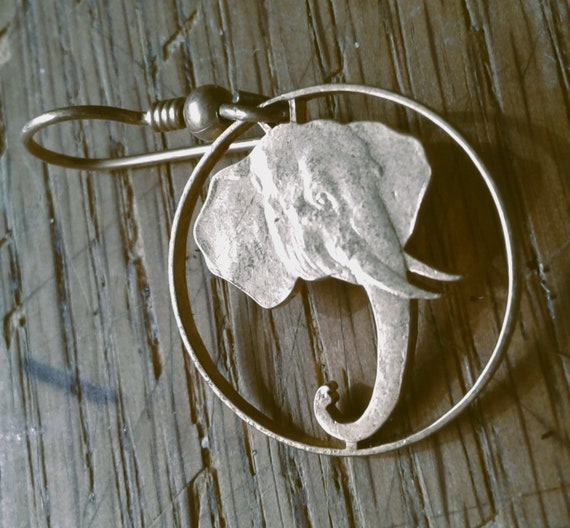 Somalia cut coin Elephant one cent gold earring. … - image 4