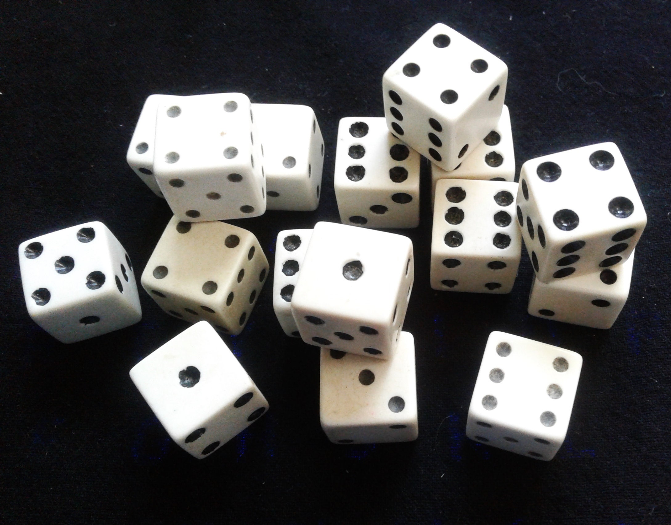 CUTIE COP Vintage New old stock crisloid dice & key holder 👀 Gambler  Gambling