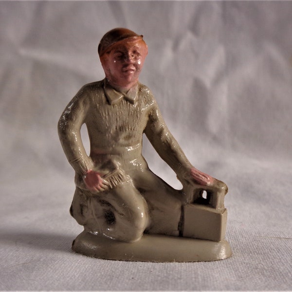 Plastic Shoeshine Boy Figure.  Beton Toy. 1940's.  USA
