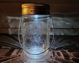 Mason Jar Light - Clear Single Bulb with Jar and Handle - Free Shipping