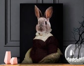 Portrait d'un lapin en robe victorienne               MADAME DE SOLIGNAC