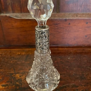 Perfume Bottle In Crystal And Silver