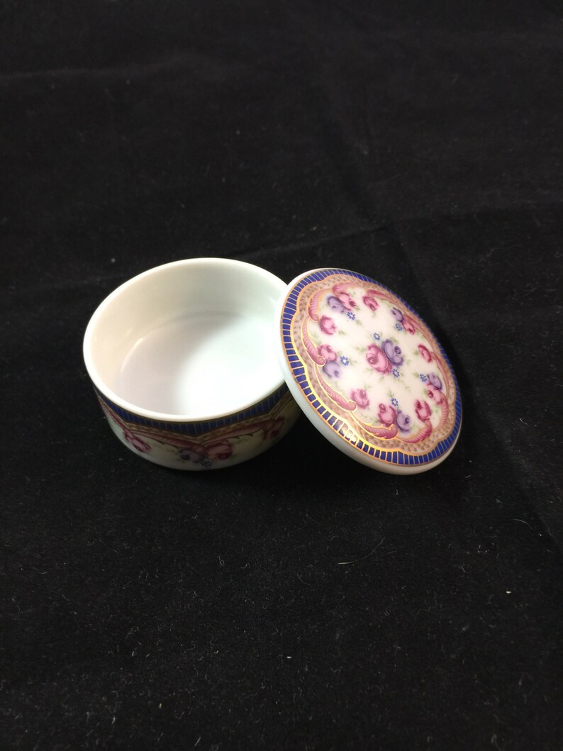 Antique Small Porcelain Box From England