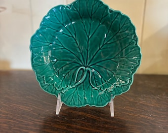 Authentic 1950 Wedgwood Green Majolica Leaf Plates, Green Vine