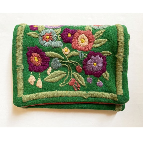 1930s 40s Green Wool Wildflower Embroidered Pouch… - image 1