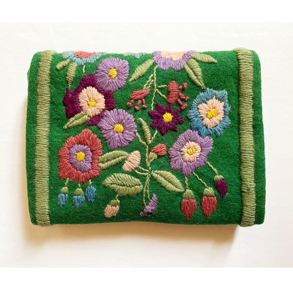 1930s 40s Green Wool Wildflower Embroidered Pouch… - image 2