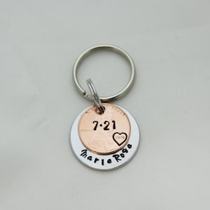 New Aunt Gift, New Uncle Gift, New Grandma Gift, New Mom Gift, Mom Gift, Mom Keychain, New Baby, New Dad, New Parents, YOU CHOOSE YEAR