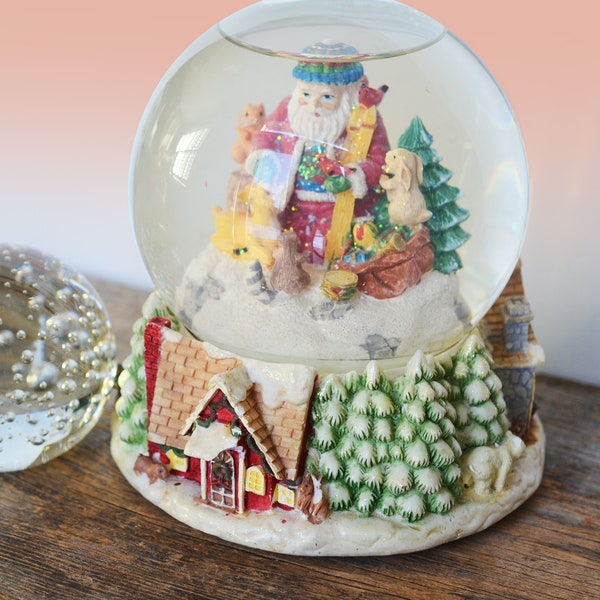 Vintage Musical Christmas Snow Globe with resin base, Santa Claus scenery with glittering snow, Plays 'Santa Claus is coming to town''