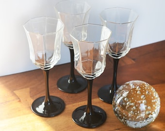 Vintage Octime French Black Stemware Wine Glasses with angular bowl, Luminarc France circa 1980s, Set of 4, black stemware