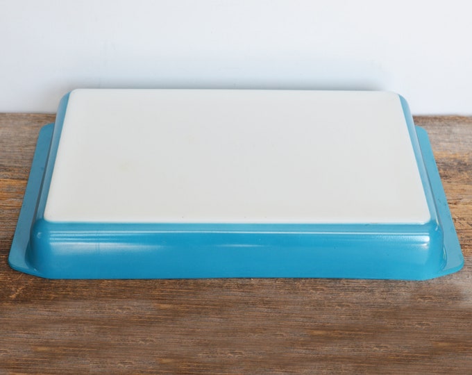 Vintage Pyrex Horizon Blue 933 Lasagna Pan, Solid Blue Paint on Milk