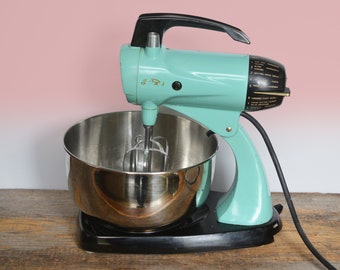Vintage Sunbeam Mixmaster mit Edelstahlschüssel und 12-Geschwindigkeits-Küchengerät aus der Mitte des Jahrhunderts