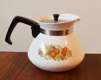 Corning Ware Spice of Life 6 Cup Tea Pot with lid P-104, clusters of nuts and berries, stainless lid