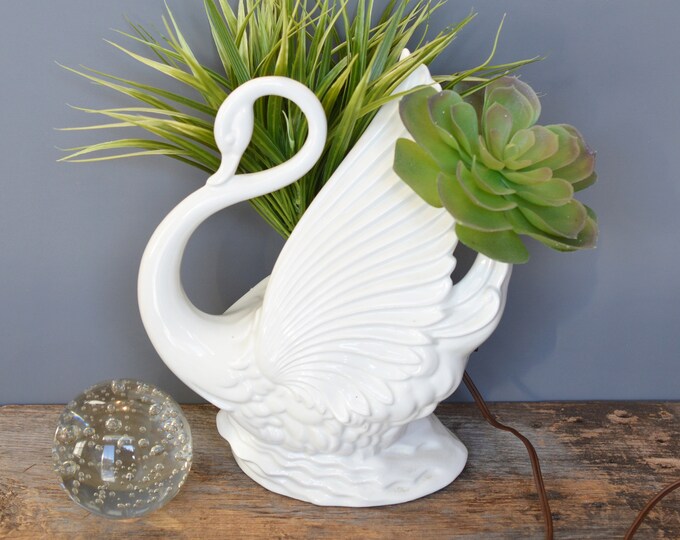 Vintage Swan TV Lamp, Made by Maddux of California Circa 1959, White