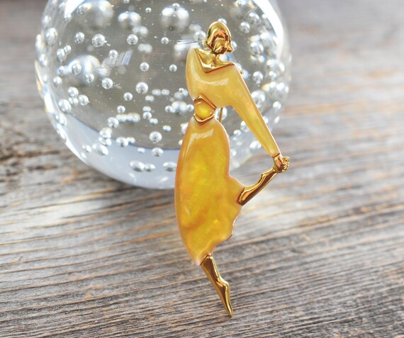 Vintage Park Lane Yellow Lady Brooch, Art Deco Jewelry, Enameled Yellow Dress and Gold Metal, Circa 1970s-80s Haute Couture Costume Jewelry - Etsy New Zealand Vintage Park Lane Yellow Lady Brooch, Art Deco Jewelry, Enameled Yellow Dress and Gold Metal, Circa 1970s-80s Haute Couture Costume Jewelry - Etsy New Zealand