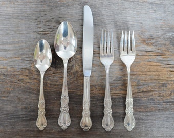 Vintage 1950/'s Rogers Cutlery Flair Pattern Service for 6 Persons 5 Piece Serving Total 30 pieces