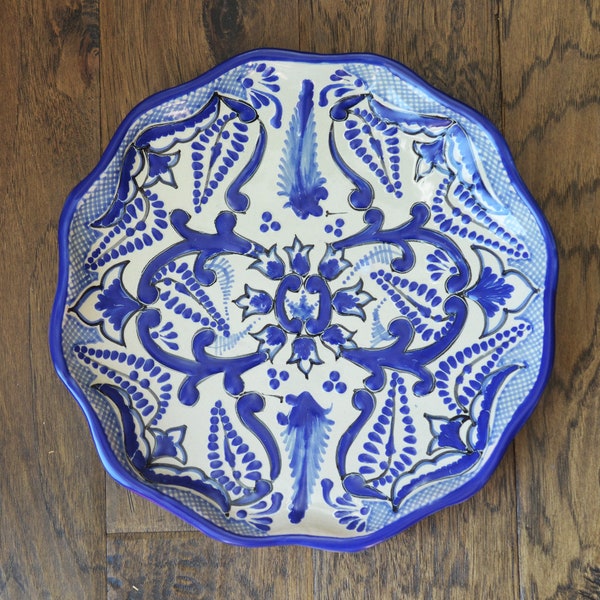 Vintage Talavera Mexican Pottery Plate, Signed Maximo Huerta circa 1990s, hand painted Mexican Pottery, Puebla Mexico