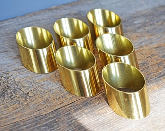 Vintage Brass Napkin Rings, Modernist Angled Design Set of 6, Gold Decor, Dining table decor circa 1970s