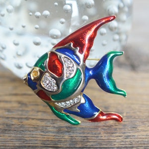 Vintage Tropical Fish Enamel rhinestone gold tone brooch, Costume Jewelry Pendant or Brooch, Hollywood Regency Brooch