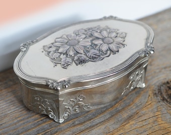 ビンテージ風ジュエリーセット5KG Vintage Silver Plated Jewelry Box, Daisy Bouquet, Blue Satin